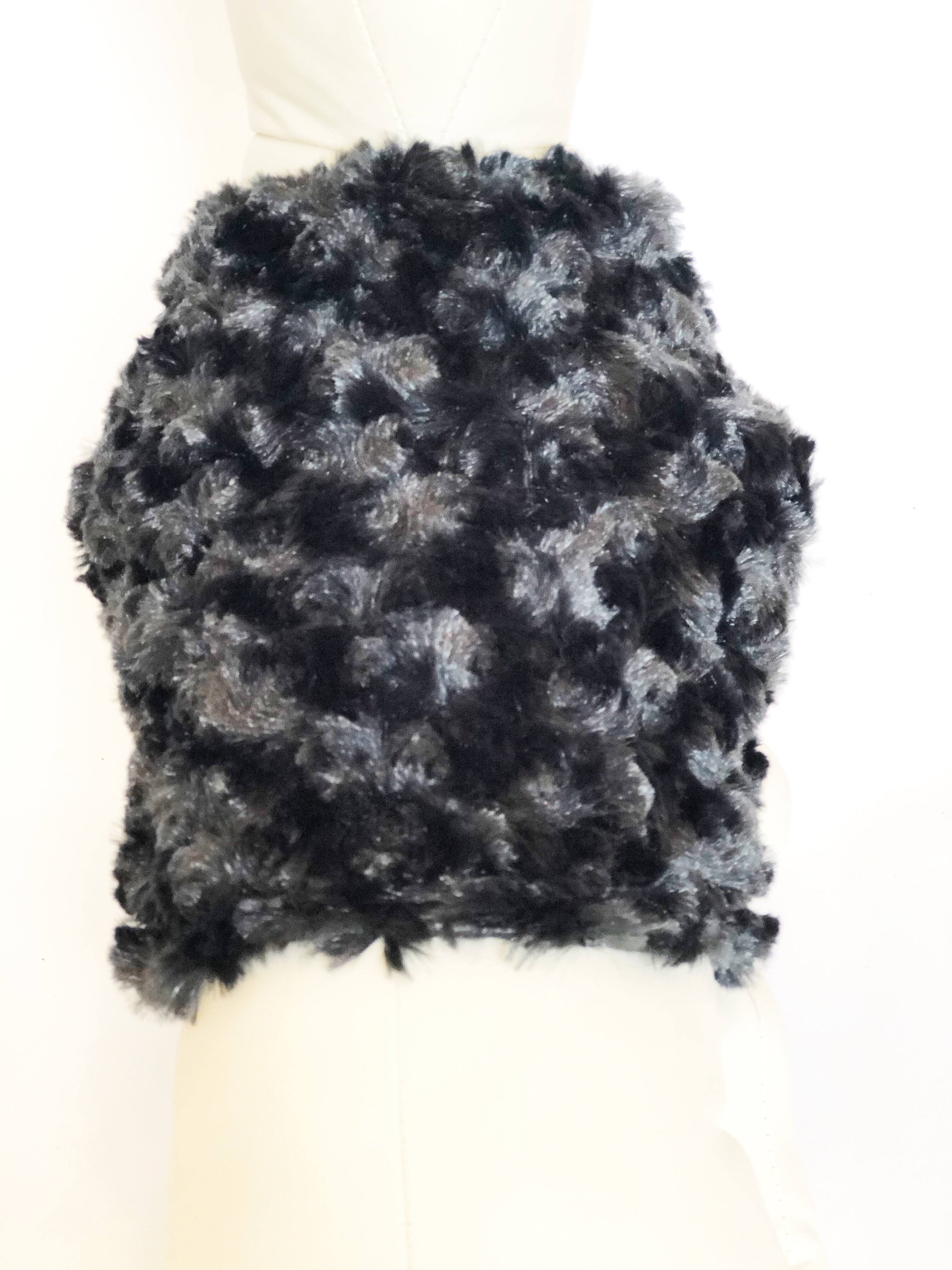 Faux Fur – Ruff Stitched
